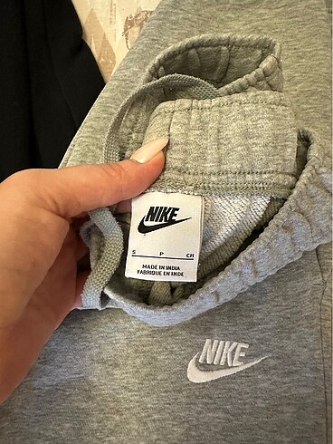 m Beden siyah Renk Nike takim orijinal