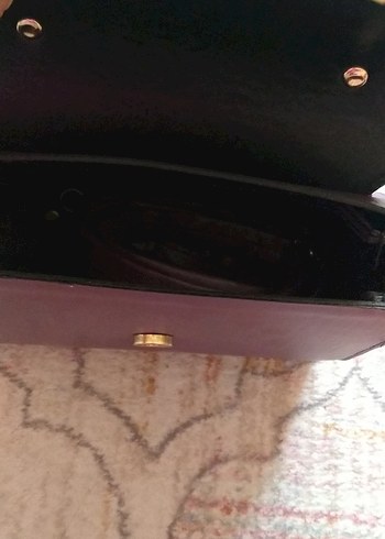 Mor Deri Kadın Çantası, Tokalı, Modern Klasik - Görsel 2