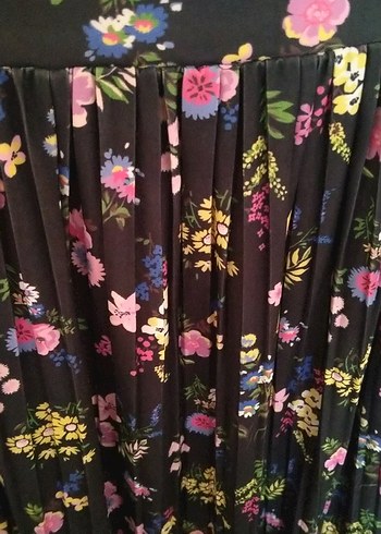 Çiçek Desenli Piliseli Uzun Etek - Görsel 2