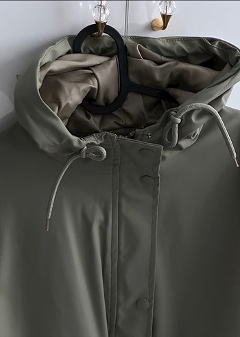 Kadın Haki Uzun Düğmeli Yağmurluk - Görsel 4