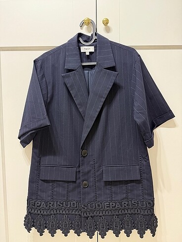 Twist blazer
