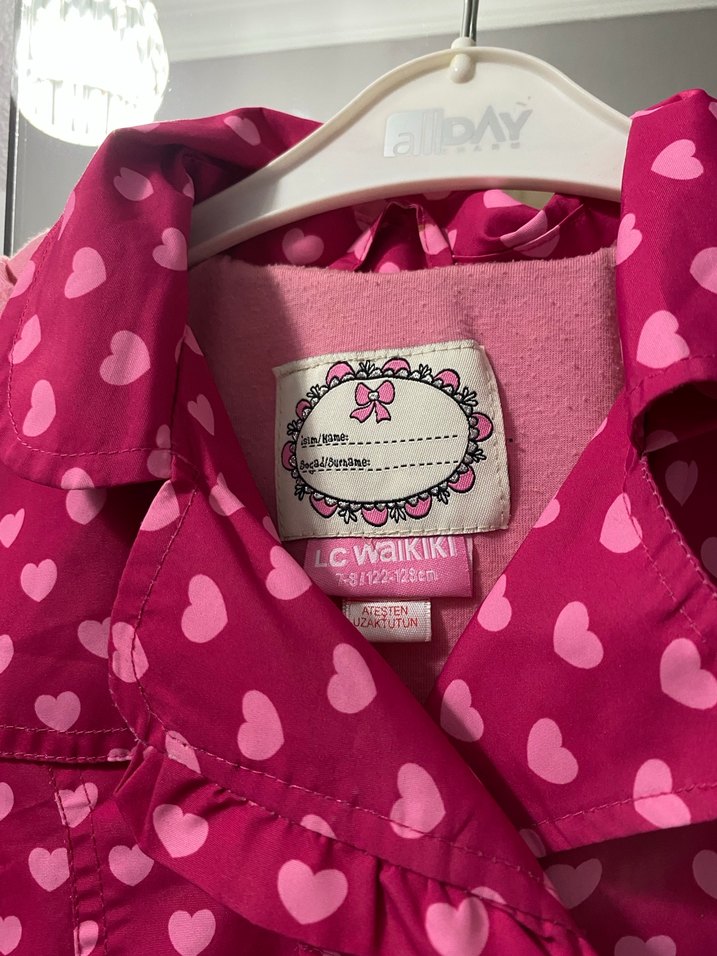 Kız Çocuk Düğmeli Pembe Kalp Desenli Yağmurluk - Görsel 2