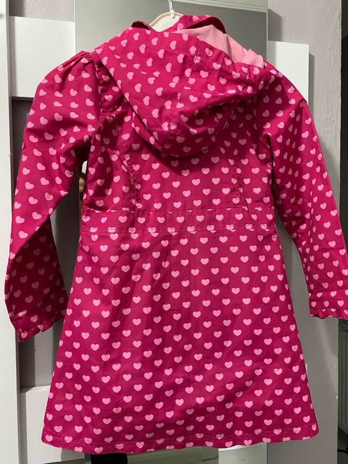 Kız Çocuk Düğmeli Pembe Kalp Desenli Yağmurluk - Görsel 4