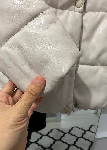 Düğmeli Bej Kısa Kadın Mont - Görsel 4