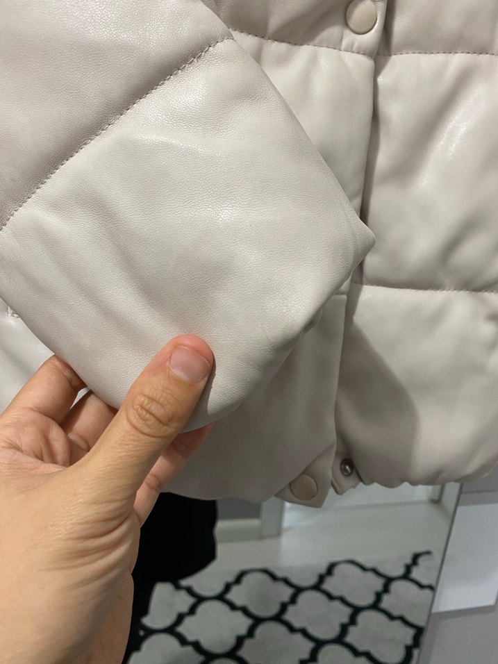 Düğmeli Bej Kısa Kadın Mont - Görsel 4