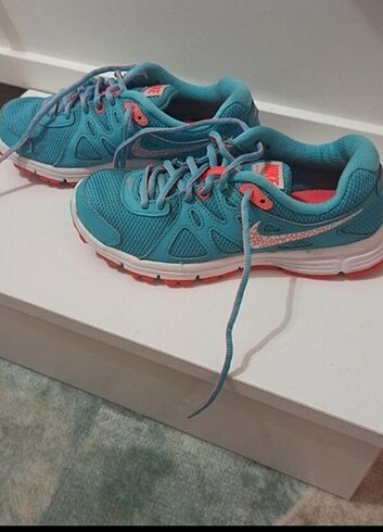 36,5 Beden Orjinal nike spor ayakkabı