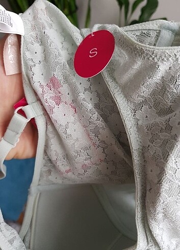 Penti Aria bralet