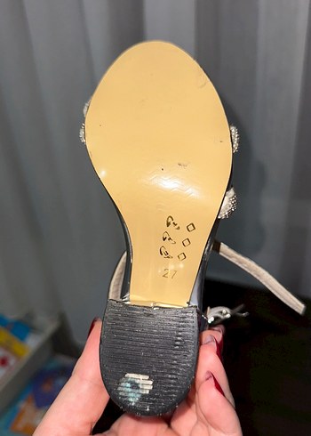 Çocuk topuklu ayakkabı - Görsel 5