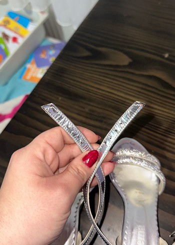 Çocuk topuklu ayakkabı - Görsel 10