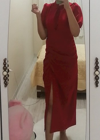 Kırmızı elbise - Görsel 2