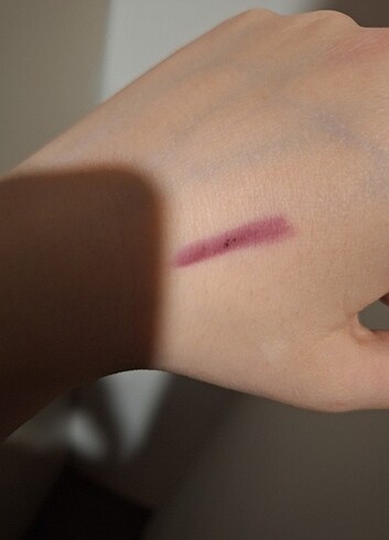 MAC Mac Currant Dudak Kalemi