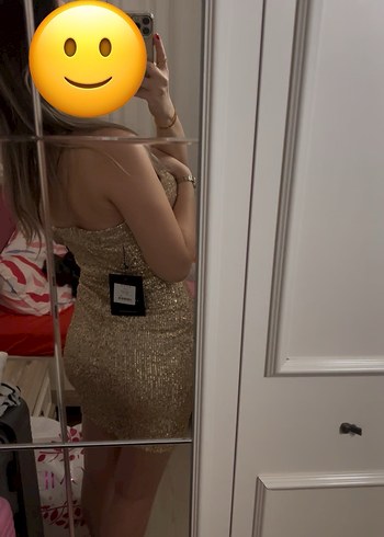 Parlak Altın Mini Straplez Yılan Desenli Elbise - Görsel 3