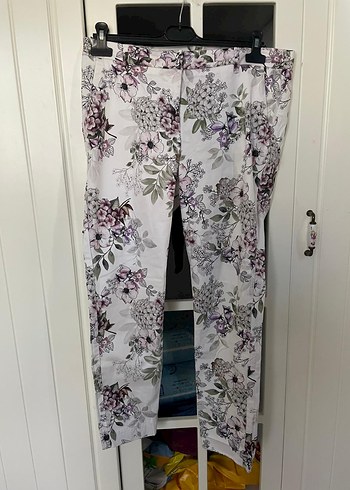 LC Waikiki Çiçek Desenli Midi Kumaş Pantolon