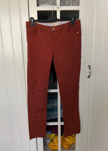 Bordo Kemerli Kadın Kumaş Pantolon