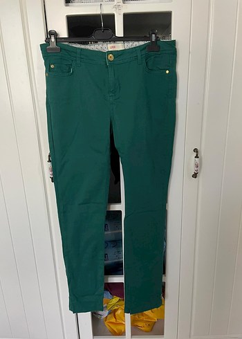 Diğer Kadın Kemerli Yeşil Denim Pantolon
