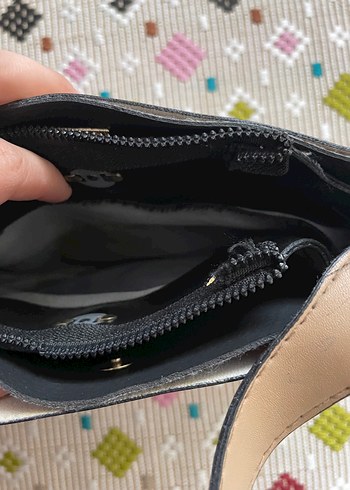 Bej Süet Kadın Omuz Çantası Zincir Detaylı - Görsel 4