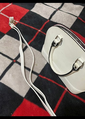 GUESS Beyaz Deri Kadın El Çantası - Görsel 7