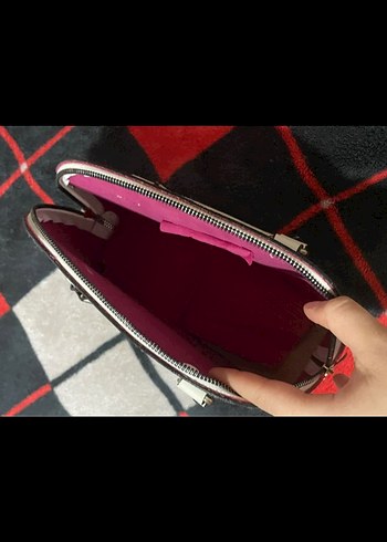 GUESS Beyaz Deri Kadın El Çantası - Görsel 4