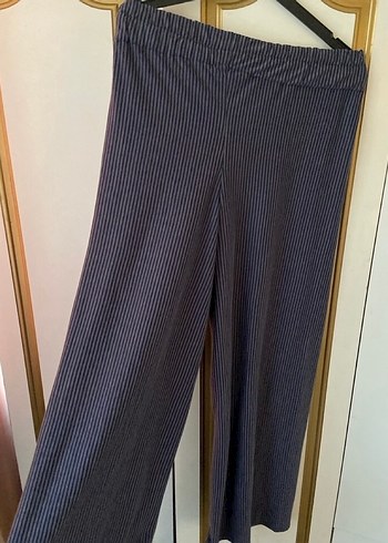 Çizgili Pilili Kadın Midi Pantolon - Görsel 2