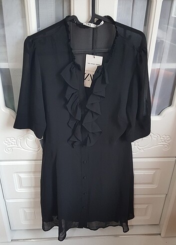 Zara Zara marka etiketli sıfır elbise