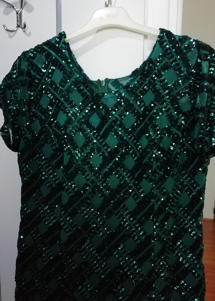 Yeşil taşlı midi elbise - Görsel 2