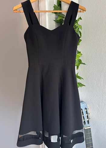 Siyah V Yaka Askılı Midi Goth Elbise