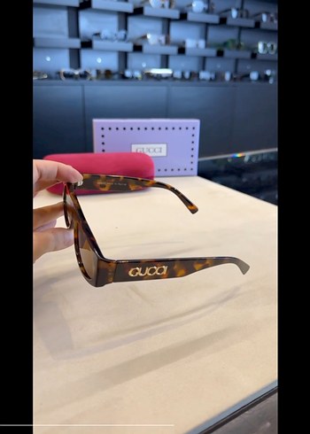Beden Gucci güneş gözlüğü