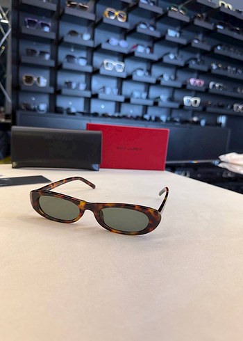 Saint laurent güneş gözlüğü
