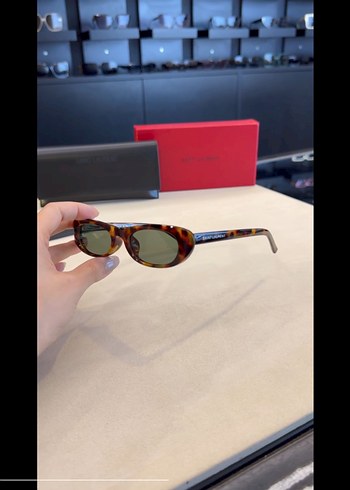 Beden kahverengi Renk Saint laurent güneş gözlüğü