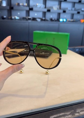  Beden Bottega veneta gözlük