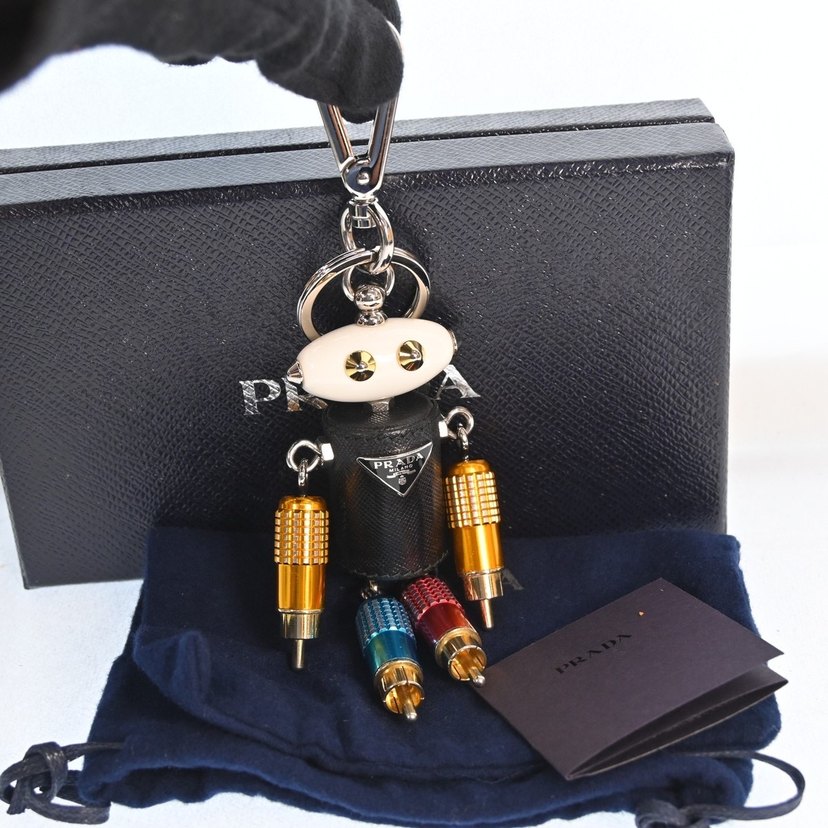 Renkli Zincir Detaylı Prada Kadın Charm - Görsel 4