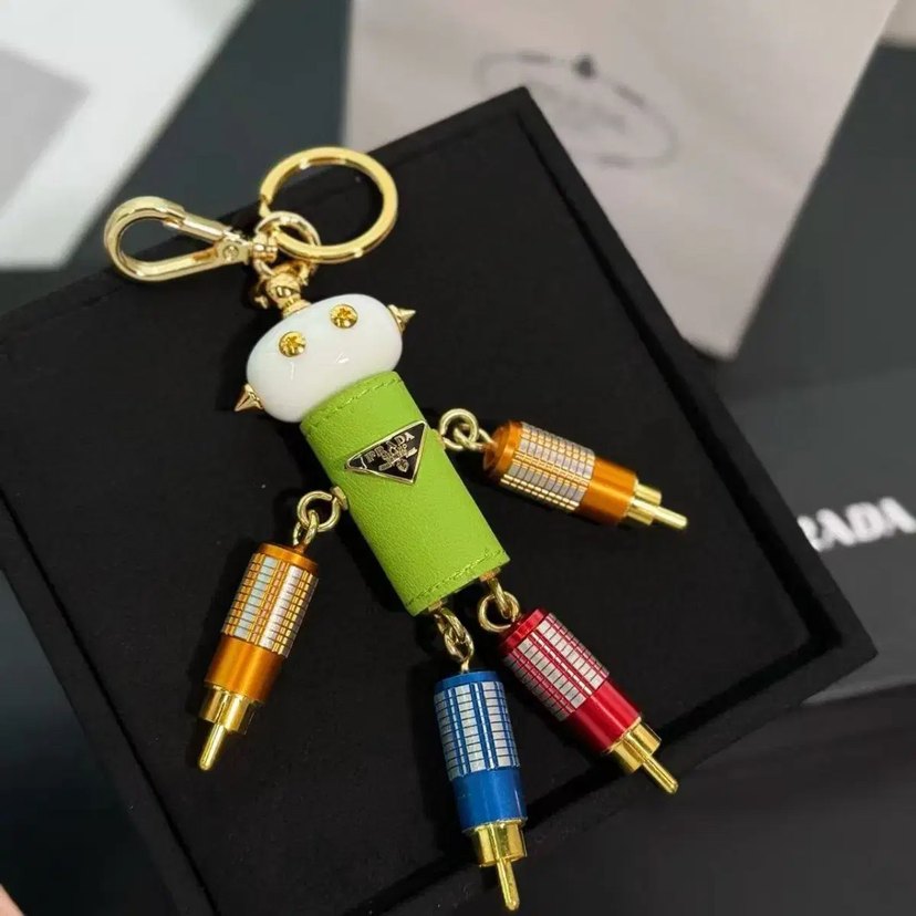 Renkli Zincir Detaylı Prada Kadın Charm - Görsel 5