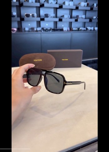 Tom Ford Siyah Güneş Gözlüğü - Görsel 4