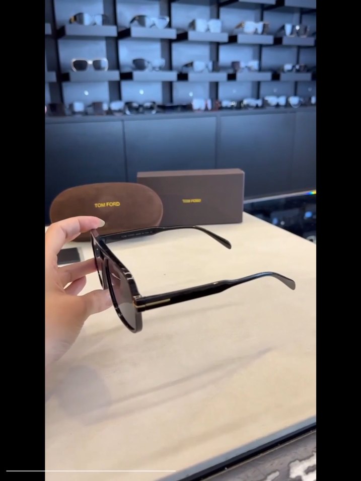 Tom Ford Siyah Güneş Gözlüğü - Görsel 3