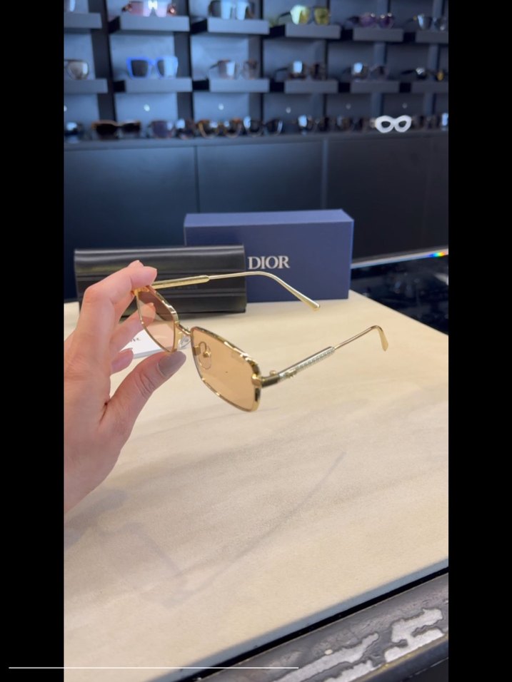 Dior güneş gözlüğü gözlük etiketli - Görsel 5