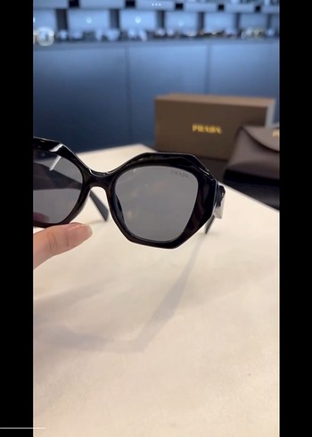 Prada güneş gözlüğü gözlük - Görsel 2