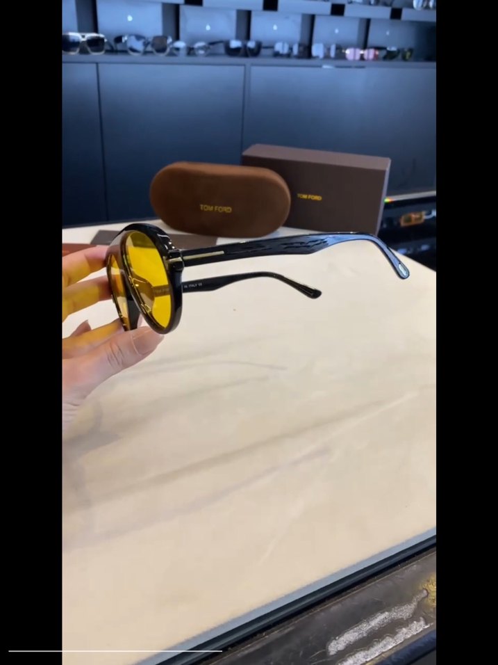 Tom ford güneş gözlüğü gözlük etiketli - Görsel 3