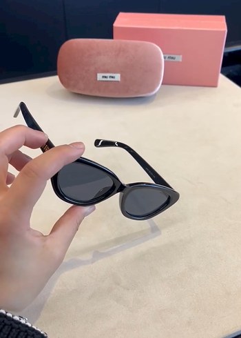 Miu Miu Miu Miu Kadın Güneş Gözlüğü