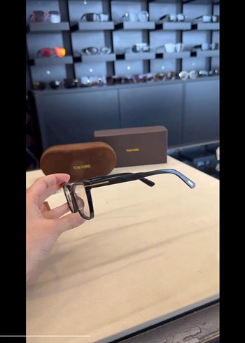 Beden Tom Ford şeffaf Gözlük