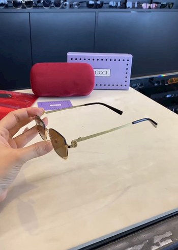 Beden Gucci güneş gözlüğü