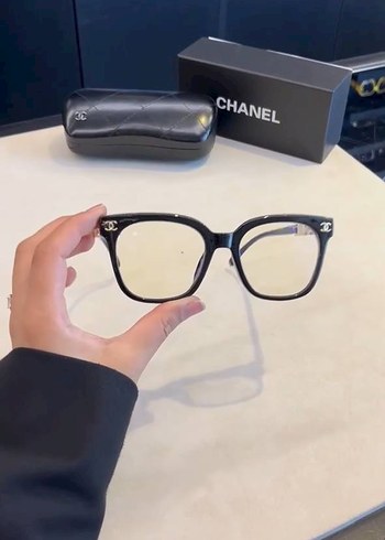 Beden Chanel şeffaf Gözlük