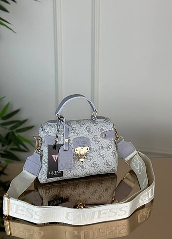guess askılı kol çantası