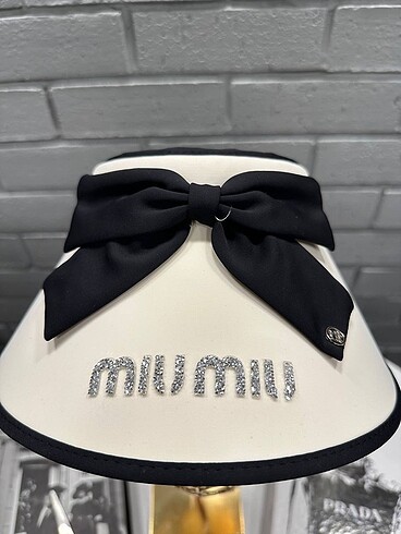 Beden Miu miu şapka