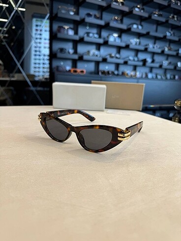 Dior güneş gözlüğü