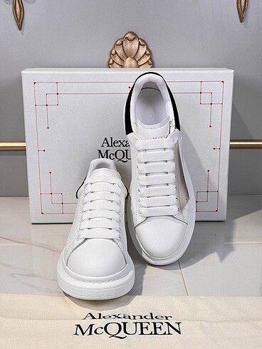 38 Beden beyaz Renk Alexander mcqueen sneaker