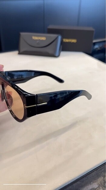 Beden Tom Ford gözlük