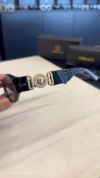 Beden Versace güneş gözlüğü