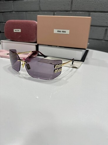 Miu Miu Miu miu güneş gözlüğü