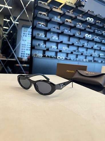 Prada gözlük