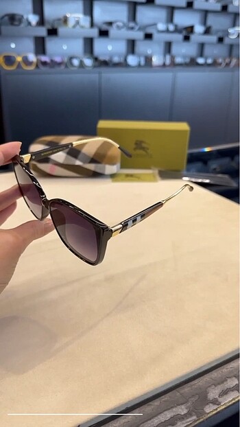 Beden Burberry güneş gözlüğü